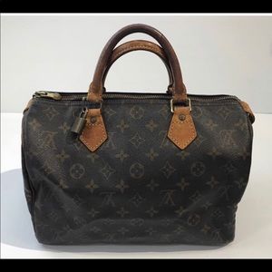 Louis Vuitton speedy